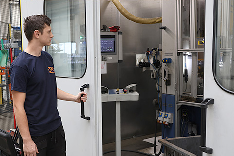  gépbeállító,stancgépbeállító,fémipar,fémes terület,gépkezelő,gépkezelés